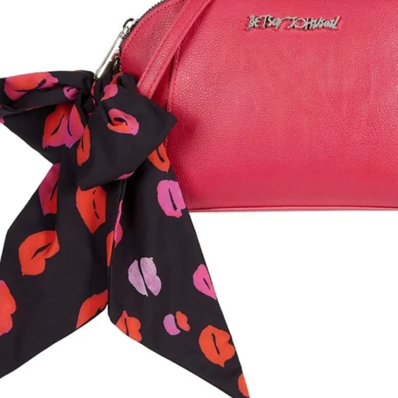 NWT Betsey Johnson Anaya Crossbody with Lips Scarf - Picture 3 of 6